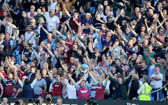 West-Ham-fans-2